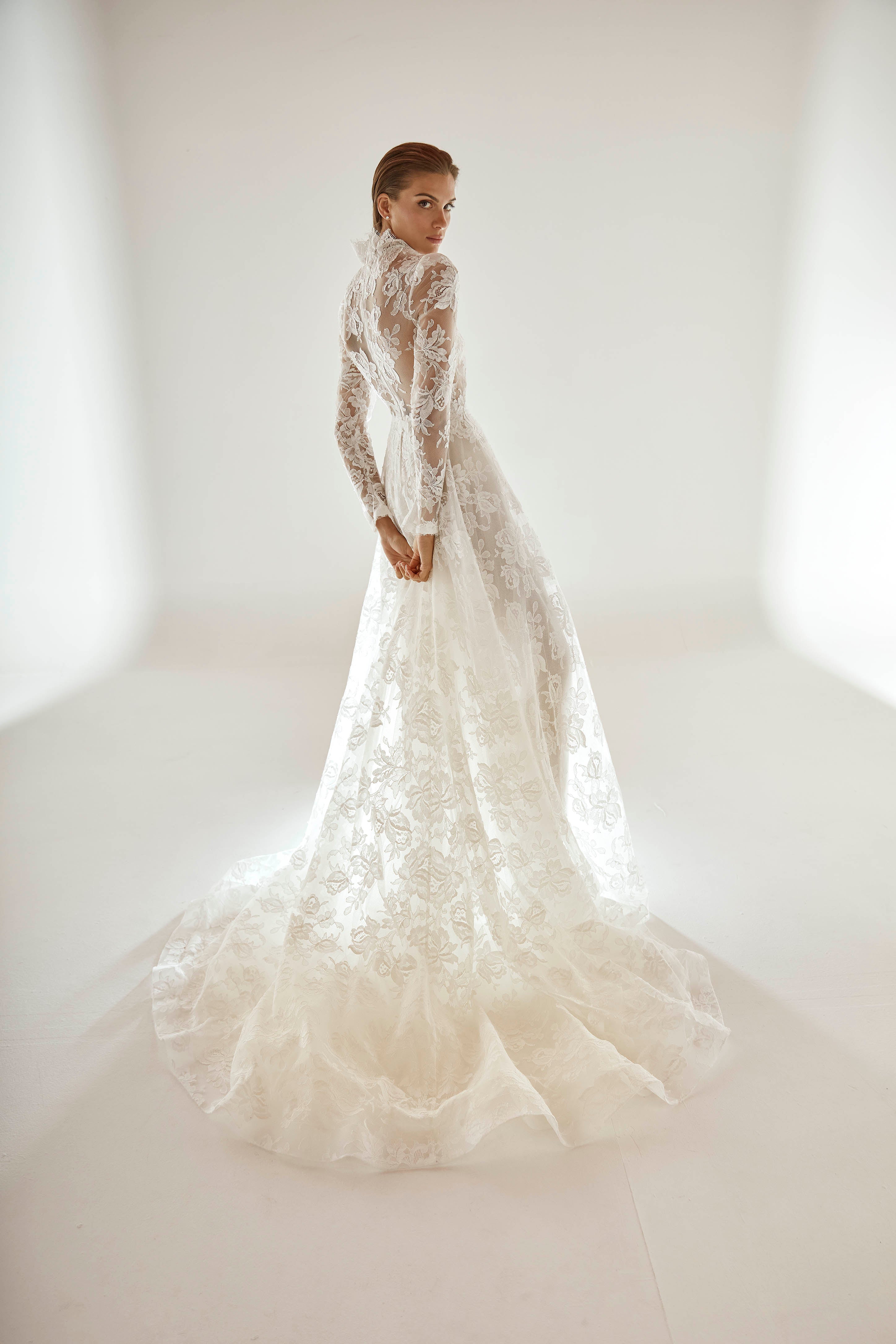 Elga Abito dalla linea ad A in pizzo chantilly francese – Aerenica