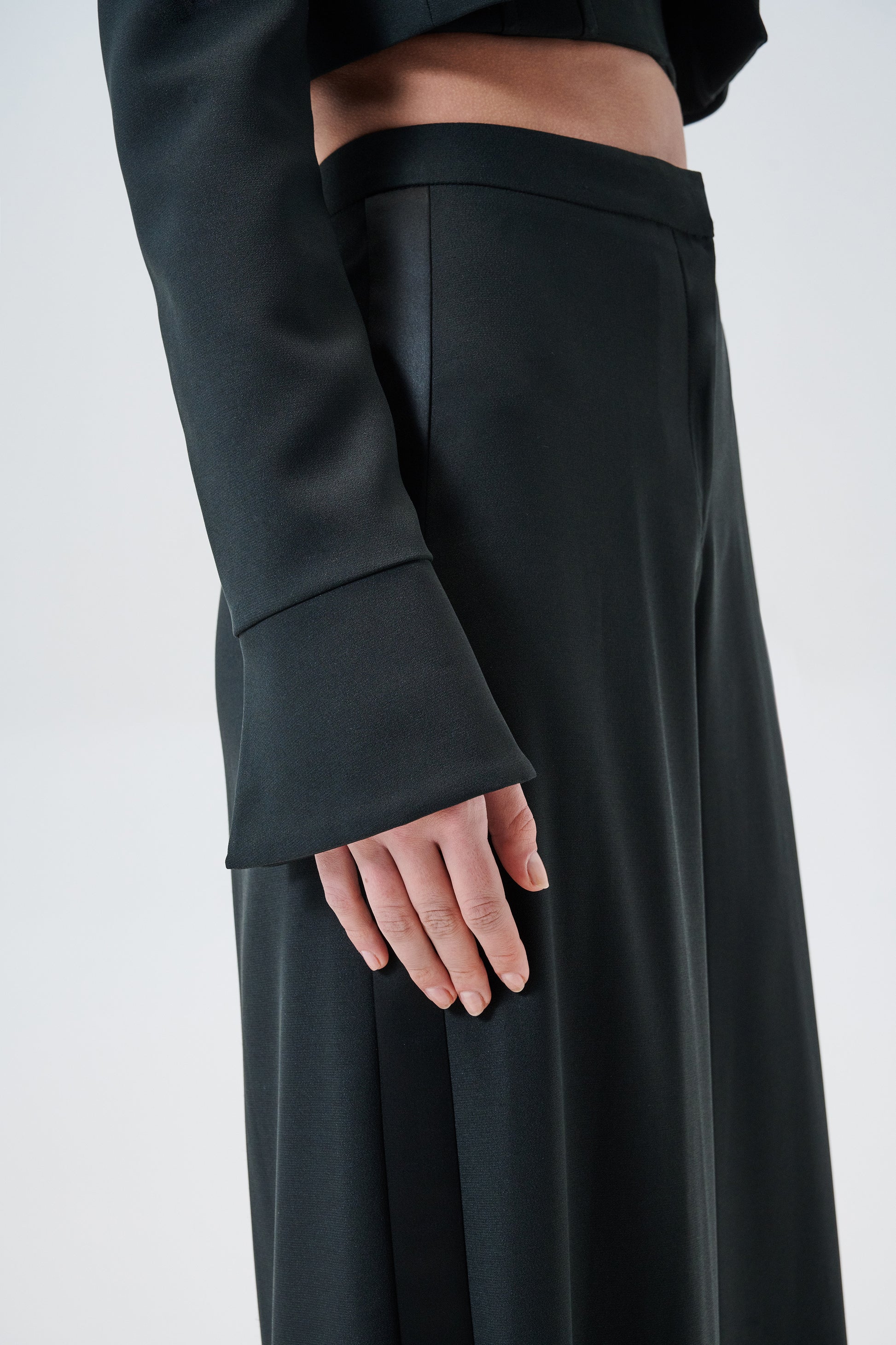 Cropped smoking blazer in crêpe cady - Aerenica